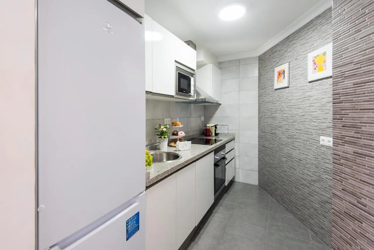 Wonderful apartment in Puerto Marina Benalmádena 0*,  Spagna